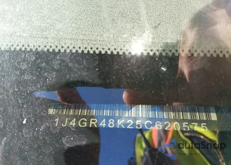 2005 Jeep Grand Cherokee Laredo from USA, damaged, VIN 1J4GR48K25C620575